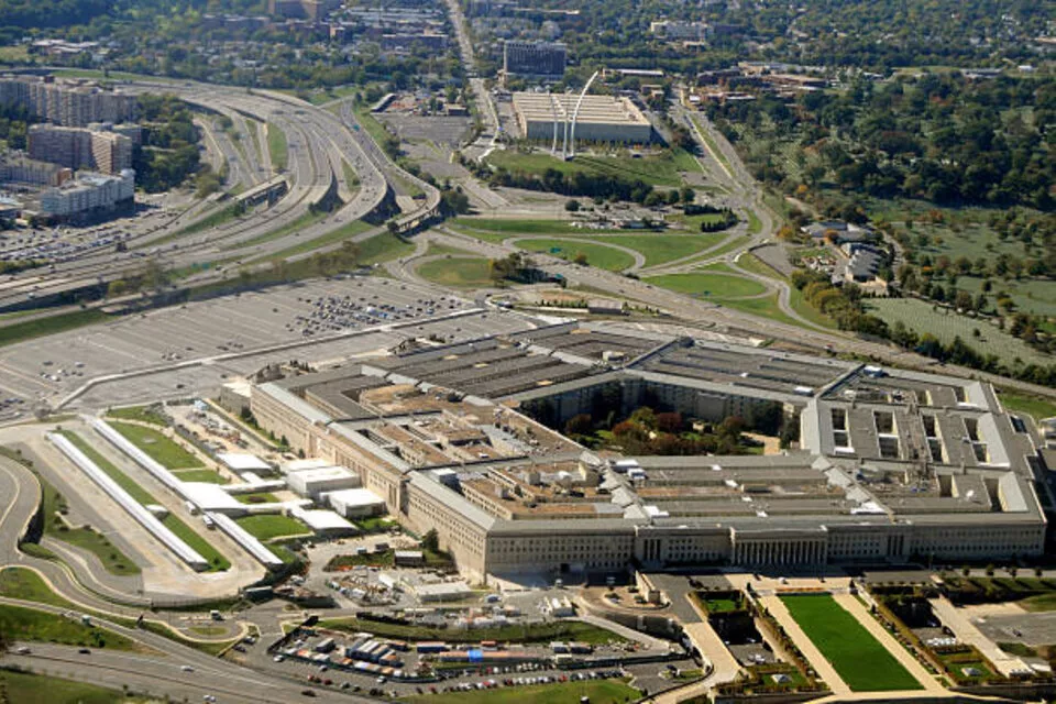 708118-677749-istockphoto-104684665-612x612-0