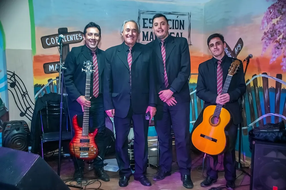 PRENSA - TREBOL DE ASES