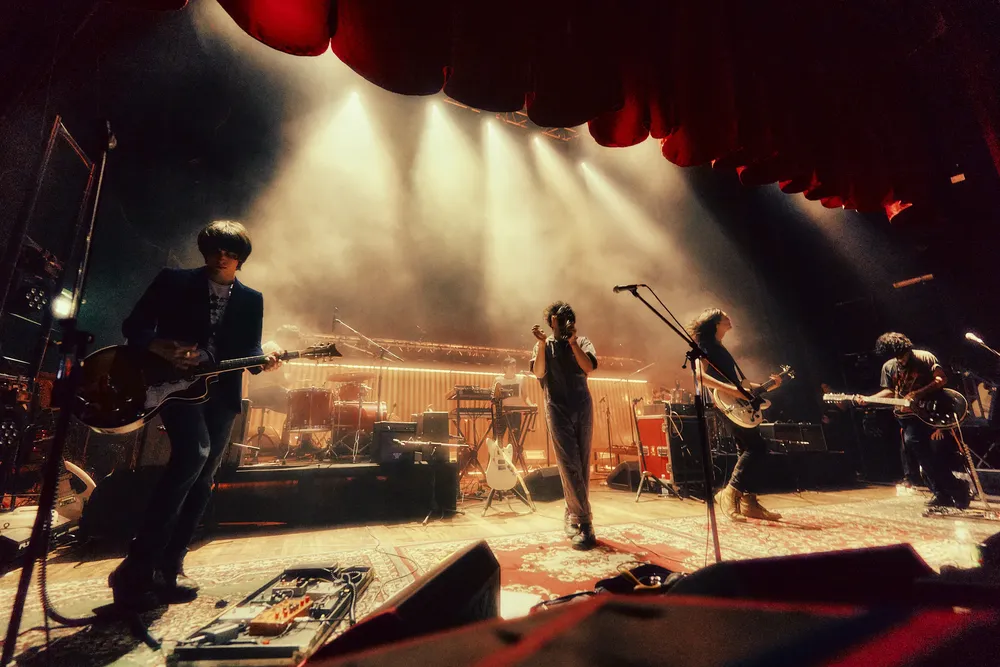 4. WINONA RIDERS EN VIVO